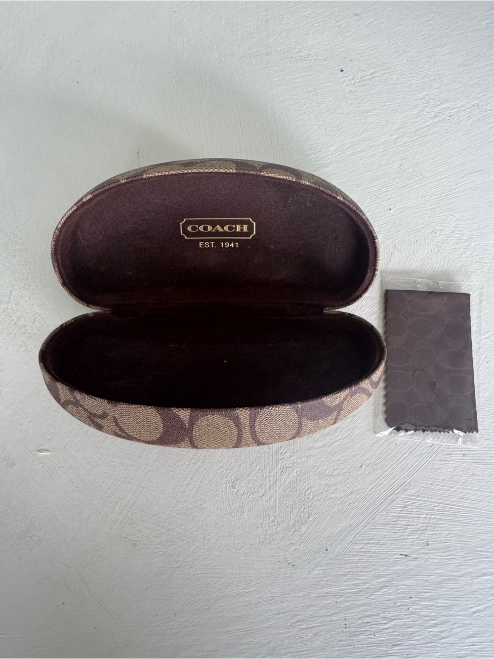 Coach Brown Signature Pattern Eyeglass Case with Dark Brown Interior NWOT